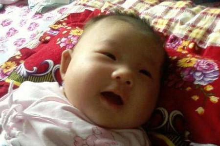 1个月宝宝能看多远？