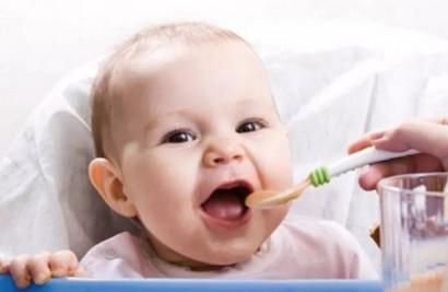 宝宝加辅食后如何安排喂奶时间呢？