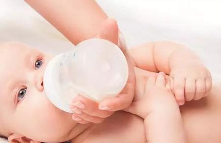 宝宝喝奶粉和母乳有什么区别