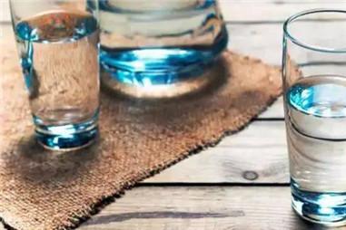 多喝水能排出胆结石吗 喝水真的这么有用吗？