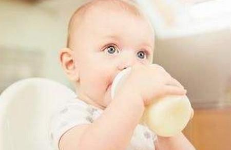 宝宝换奶粉转奶要注意些什么