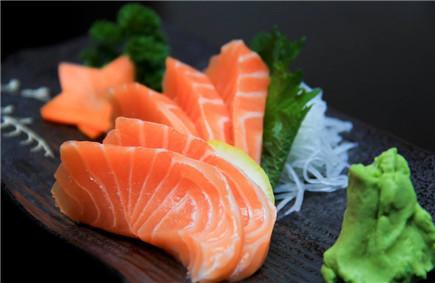 胆结石能不能吃三文鱼 三文鱼有刺激性吗？
