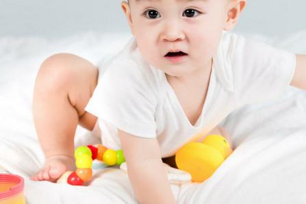 六个月宝宝玩具推荐表