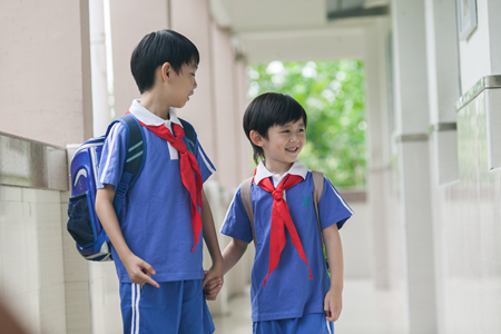 男孩子的青春期教育要怎么进行