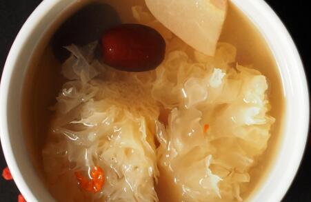孕妇吃银耳的禁忌 这些事项食用时应注意