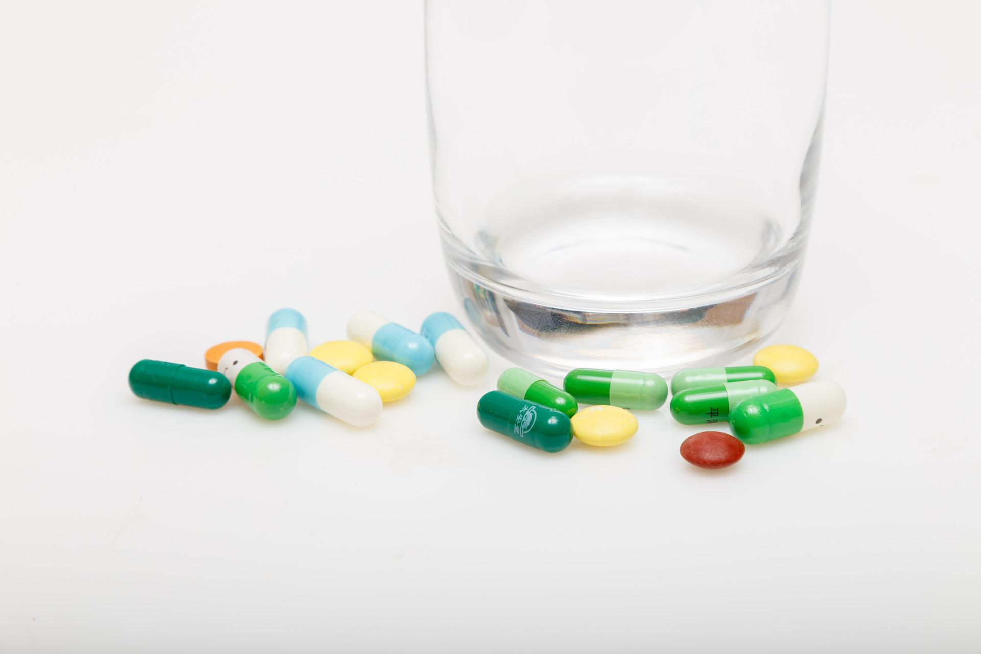 左侧肋骨下隐痛