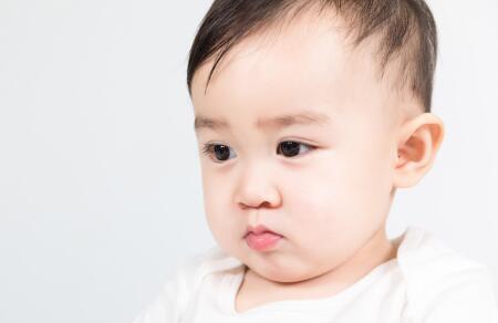小儿呃逆推拿方法
