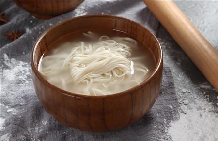 宝宝秋季腹泻可以吃面条吗
