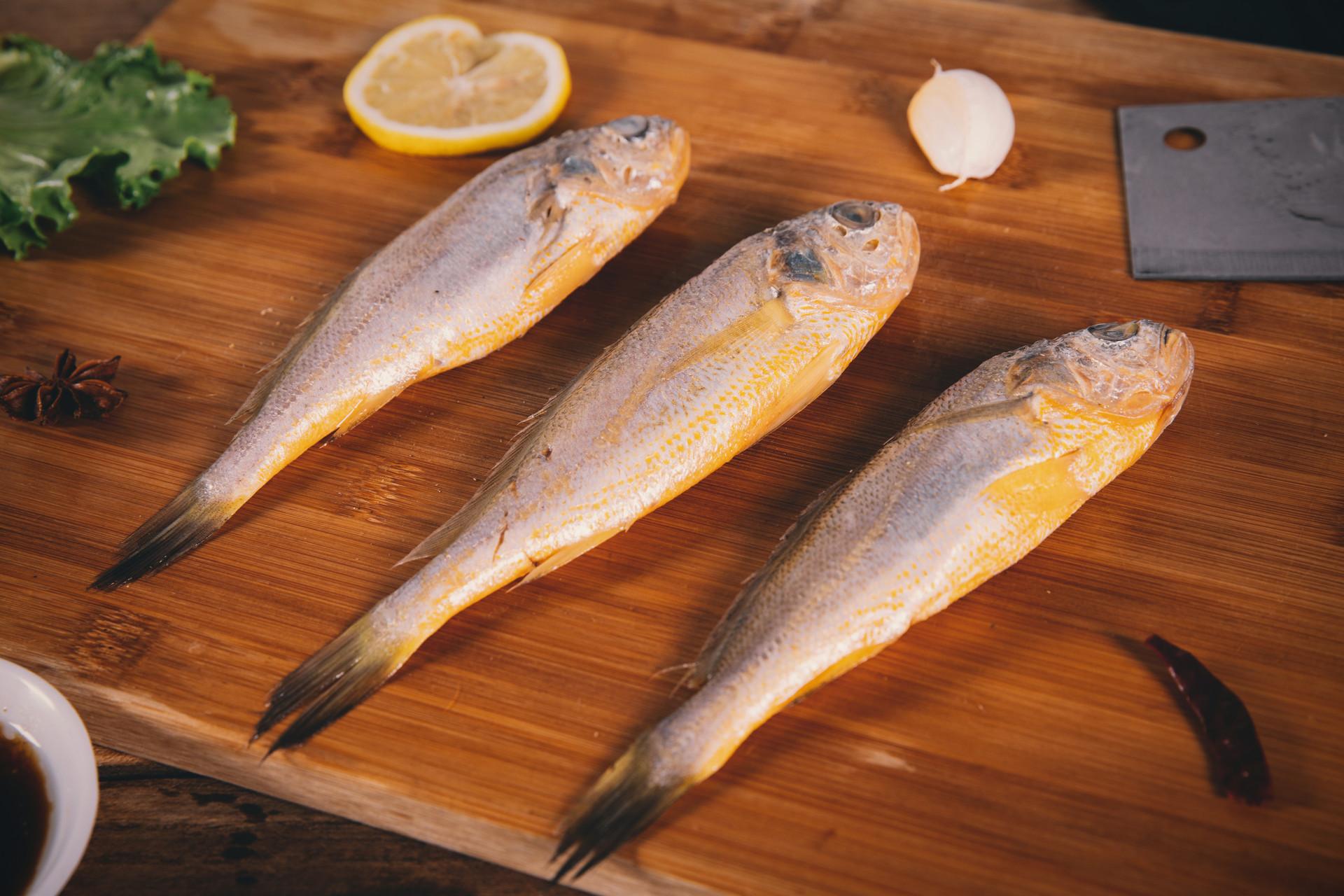 哺乳期小黄鱼怎么做 月子餐小黄鱼食谱推荐