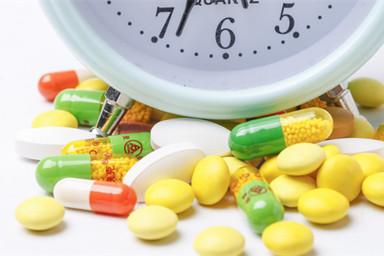 美林间隔几个小时可以在吃