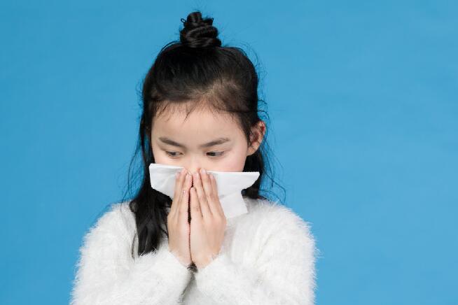 小儿流鼻涕推拿手法