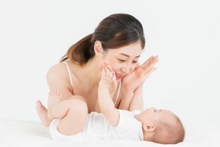 宝宝肠绞痛按摩手法图