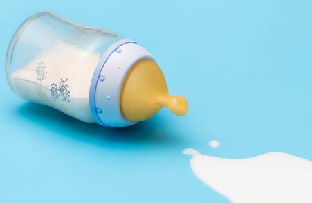 挑奶粉时，怎样才能判断是优质好奶粉？宝妈掌握“四字诀”就OK