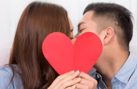 怎样接吻让女生有生理反应强烈 5个小技