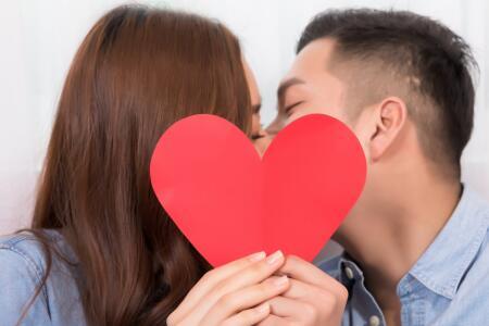 怎样接吻让女生有生理反应强烈 5个小技巧让她秒湿！