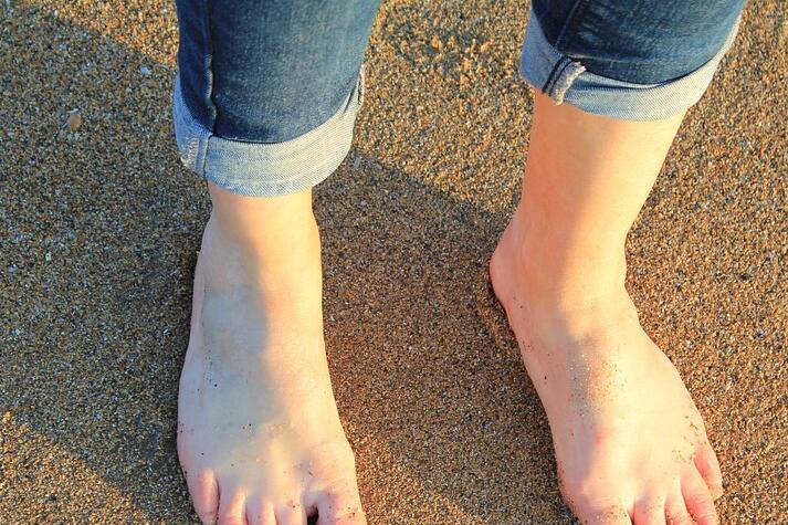 脚崴了怎么判断是否伤到骨头