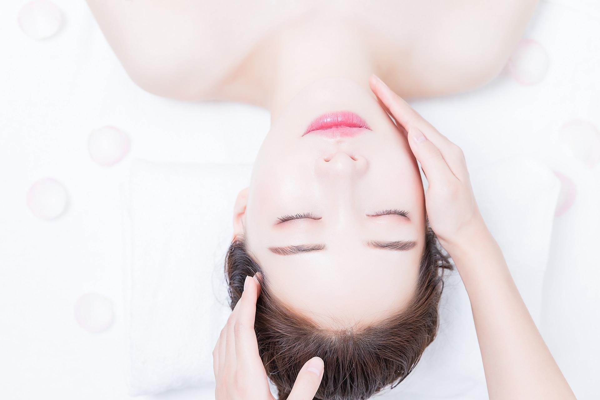 额头上长小米粒疙瘩