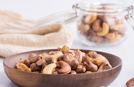 孕妇吃腰果有什么好处 适量食用有这些益处