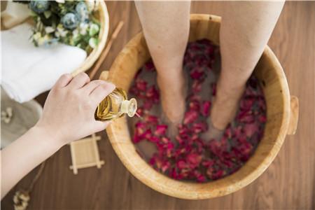 泡脚泡到哪个位置最好