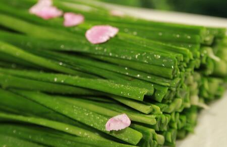 孕妇吃韭菜多少合适