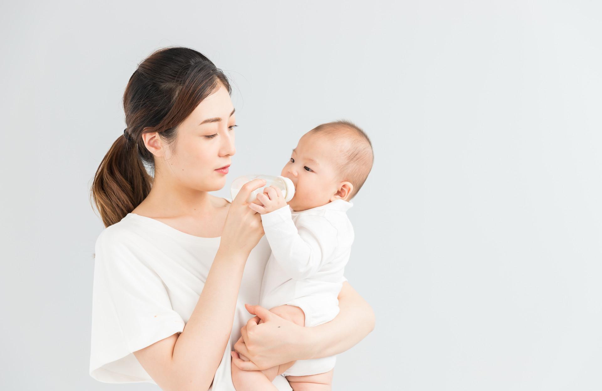 怎么健康的母乳喂养宝宝