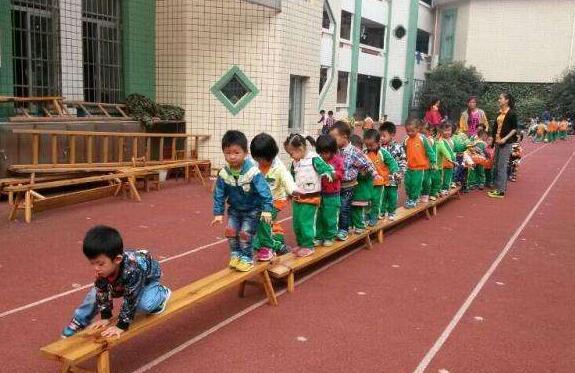 幼儿园平衡台教案