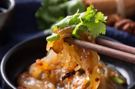 海蜇不能和什么一起吃 海蜇与什么相克