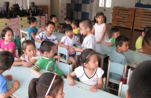 中班科学量布教案