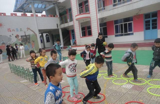 小班体育大象运粮教案