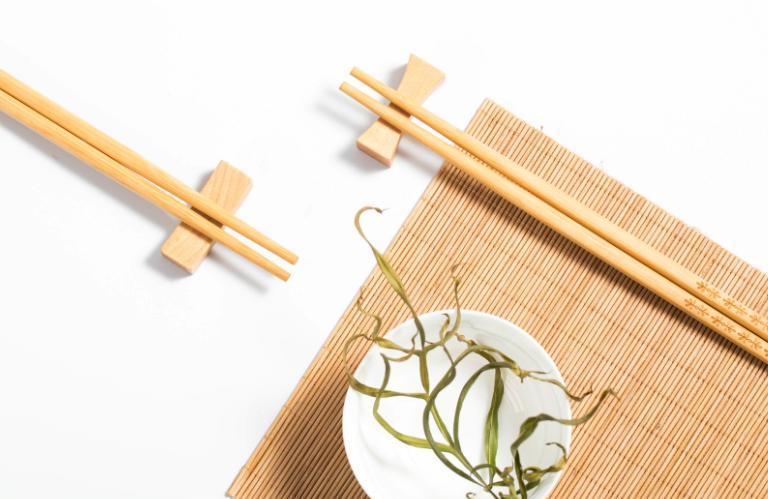 一次性筷子属于哪一类型的垃圾 使用后的一次性筷子属于什么垃圾