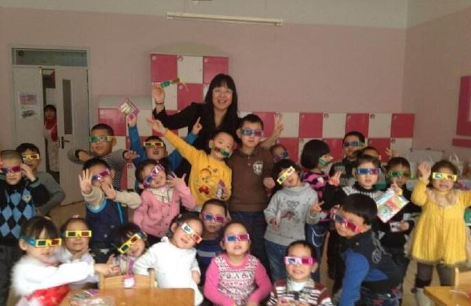 幼儿园会变的温度计教案