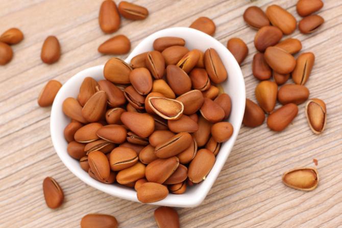 松子壳是干垃圾还是湿垃圾 松子壳属于厨余垃圾吗