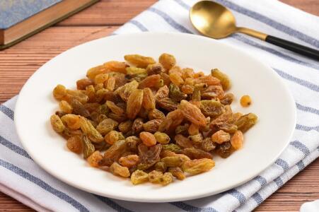 葡萄干能治肝病吗