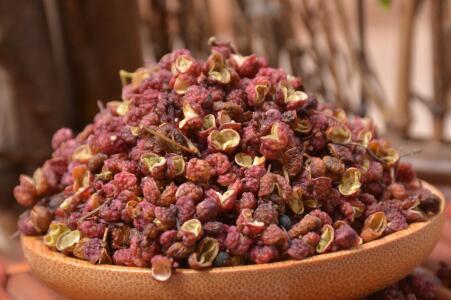 花椒桂圆艾绒怎么做