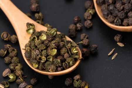 花椒和生姜泡水喝能减肥吗