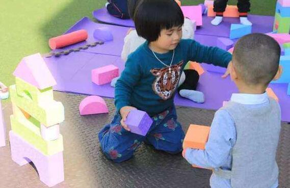 幼儿园一起玩玩具教案