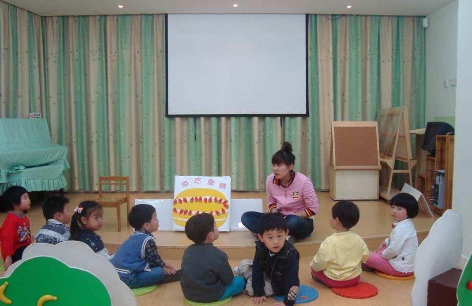 幼儿园游戏听指挥教案