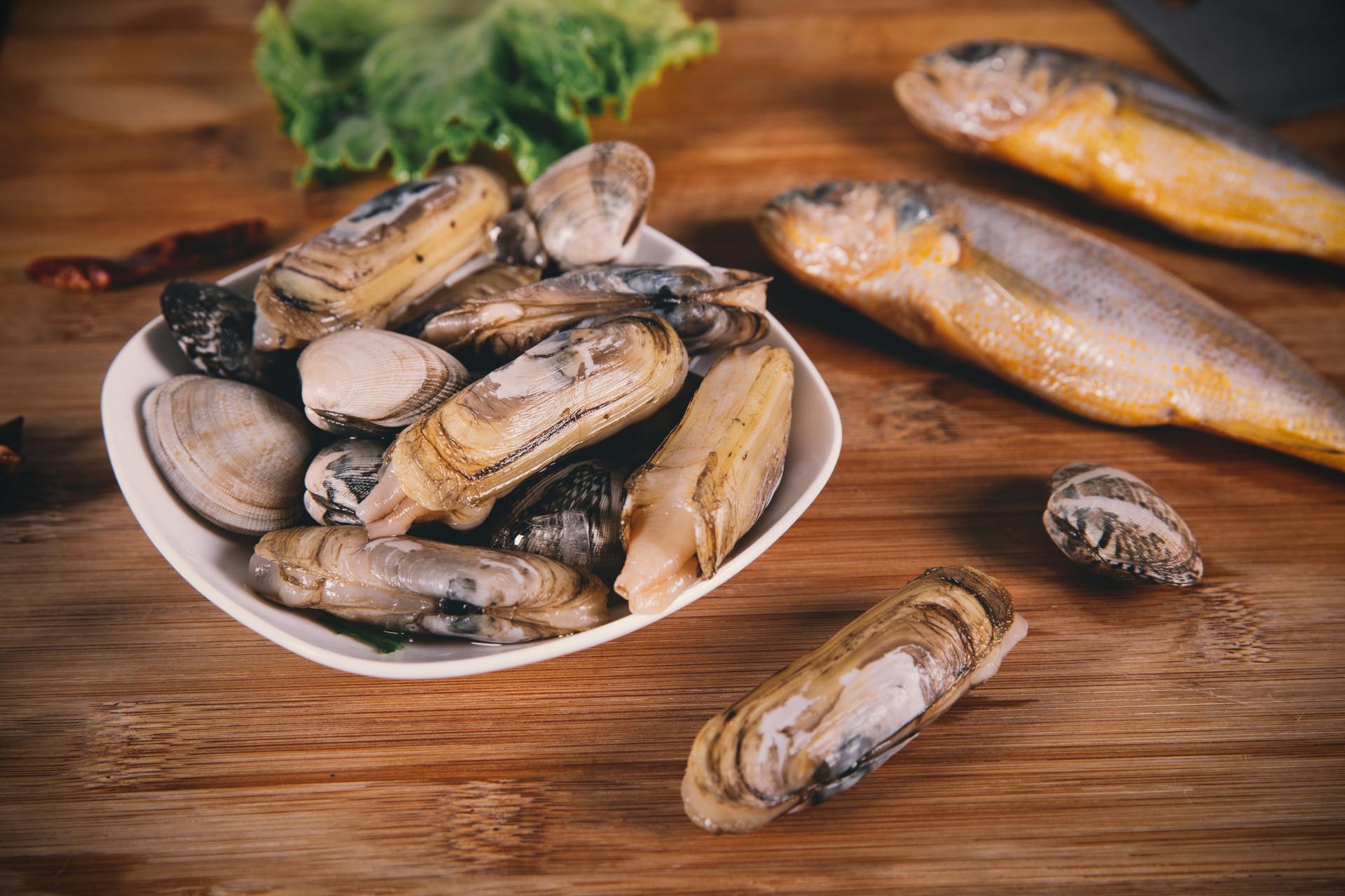 蛏子怎么去壳去内脏