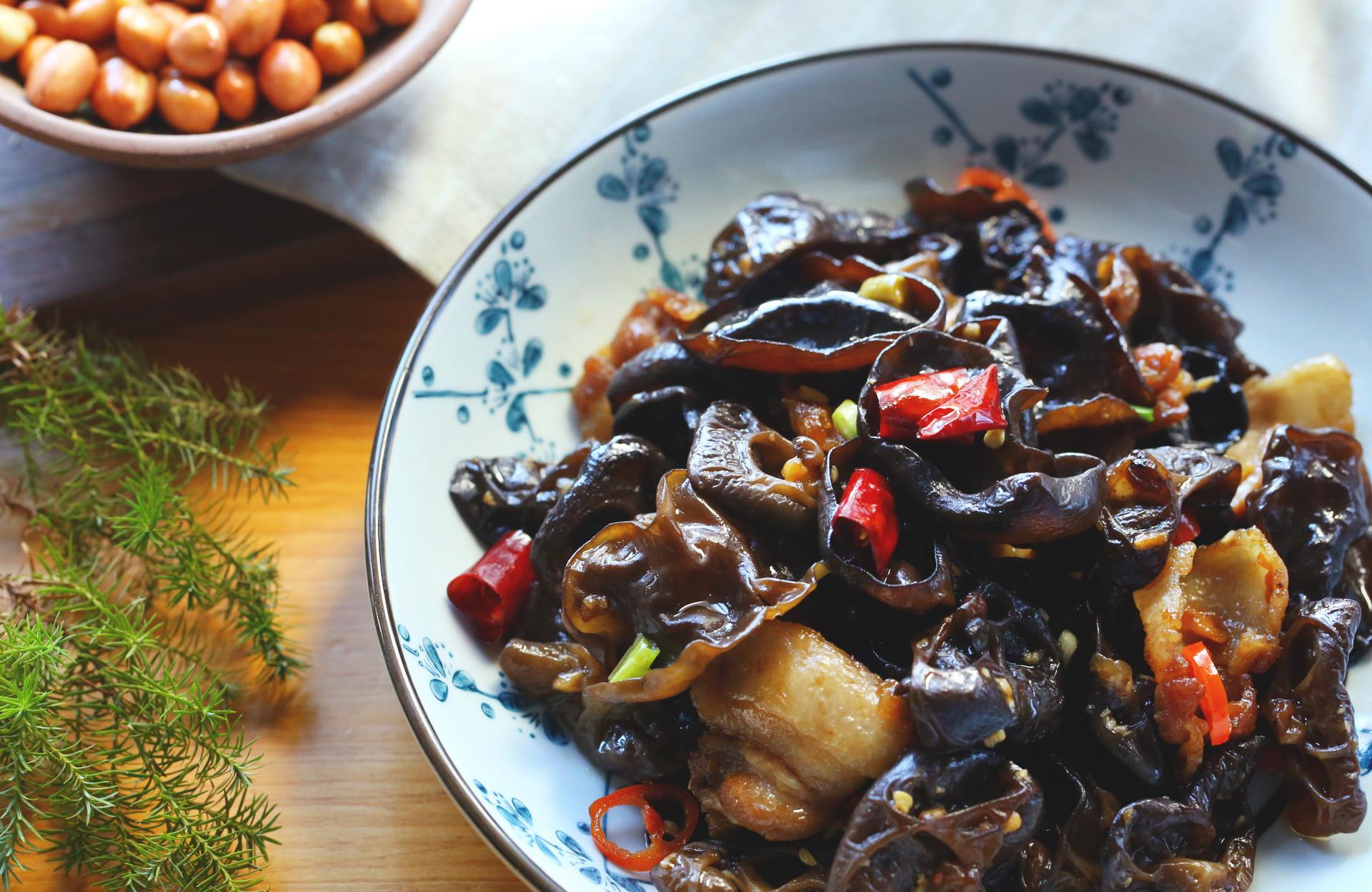 木耳怎么吃排毒效果好 食谱推荐