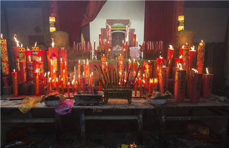 中元节烧纸在河边烧可以吗