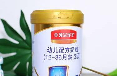 宝宝拉肚子吃什么食物好，给孩子冲泡一杯暖暖的奶粉即可