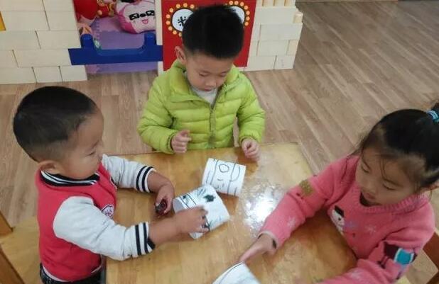 小班绘画我为汽车添车轮教案