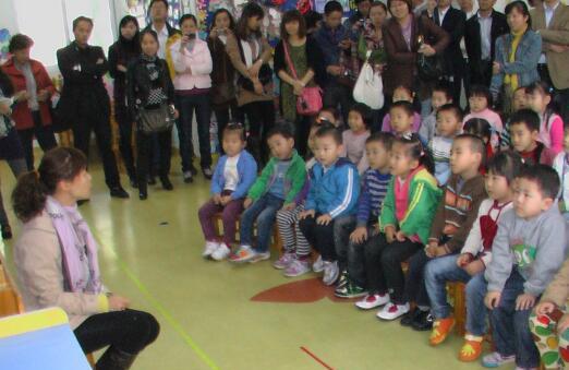 中班音乐我是小小蒲公英教案
