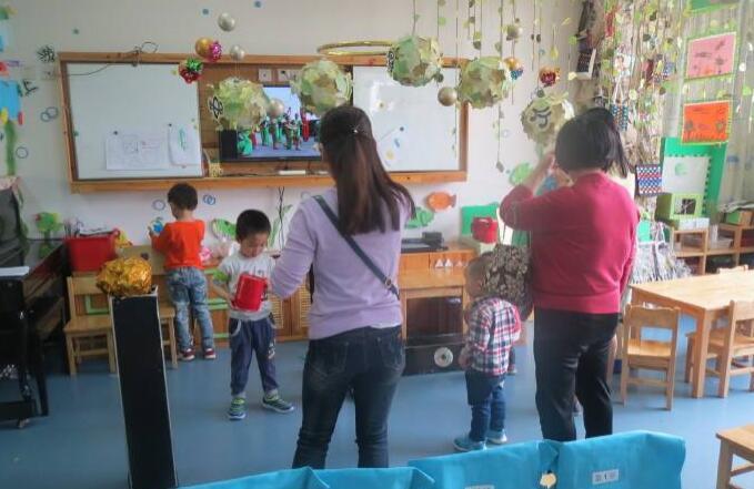 小班和妈妈去做客教案