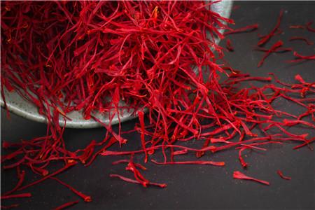 慢性宫颈炎可以喝藏红花泡水吗