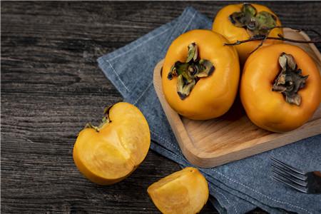 脆柿子不能和什么一起吃