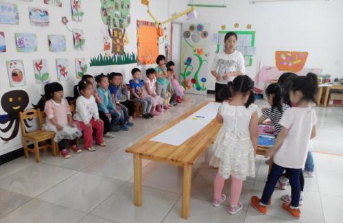 中班美术小小发型师教案