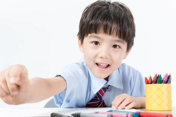 孩子过早写字的危害有哪些 过早让孩子写字的弊端