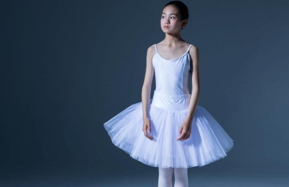 为什么学芭蕾舞脚会变形
