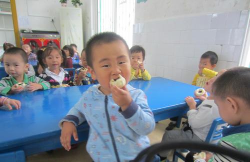 小班健康不吃太多甜食教案